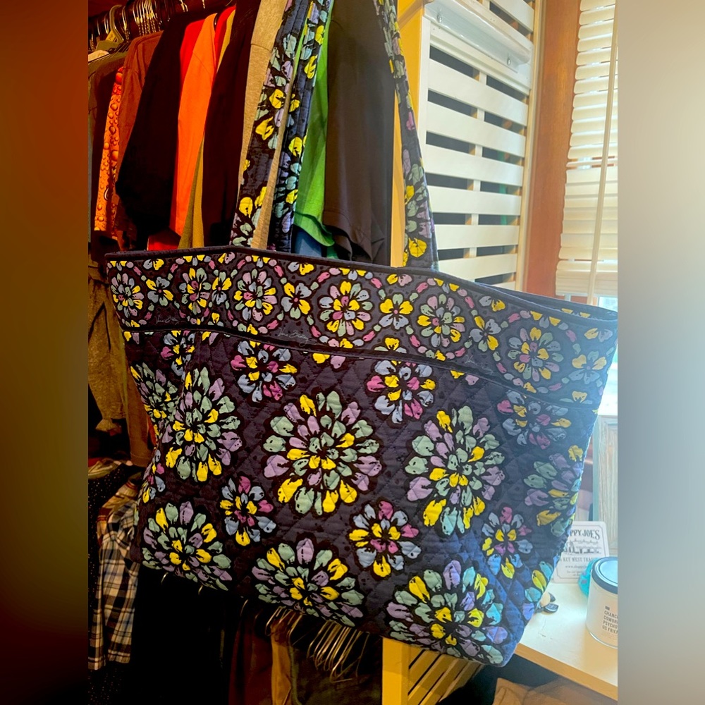 Vera Bradley large tote